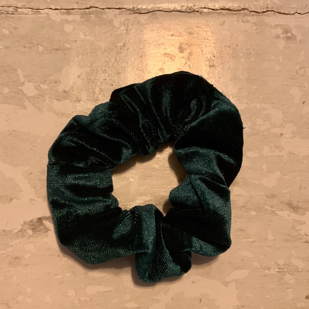 4 pc. scrunchie bundle - Picture 4 of 5